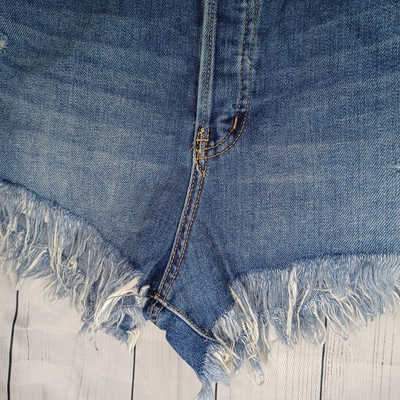 We The Free Blue Jean Shorts Distressed Frayed Hem - Picture 3 of 9